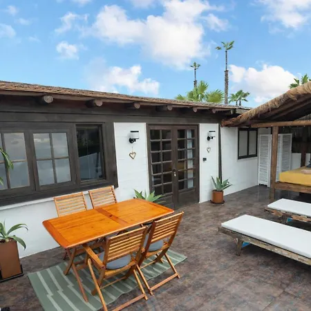 리조트 De Arrieta Village - Yurts And Stone - Shared Pool - Walking Distance To Arrieta - Off Grid Tabayesco