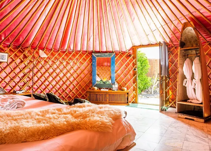 리조트 De Arrieta Village - Yurts And Stone - Shared Pool - Walking Distance To Arrieta - Off Grid