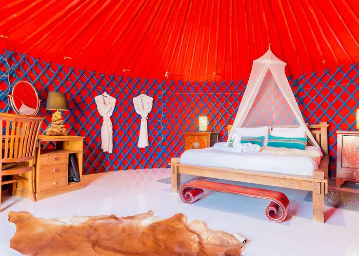 De Arrieta Village - Yurts And Stone - Shared Pool - Walking Distance To Arrieta - Off Grid 리조트 Tabayesco