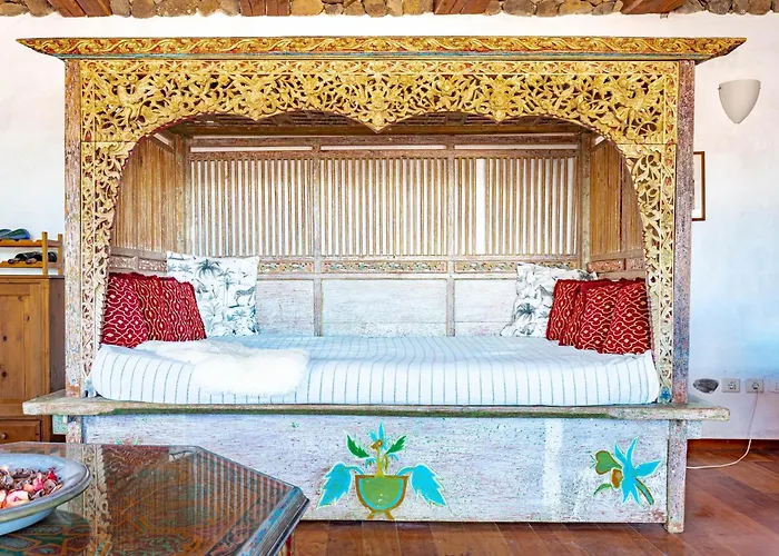 De Arrieta Village - Yurts And Stone - Shared Pool - Walking Distance To Arrieta - Off Grid Tabayesco