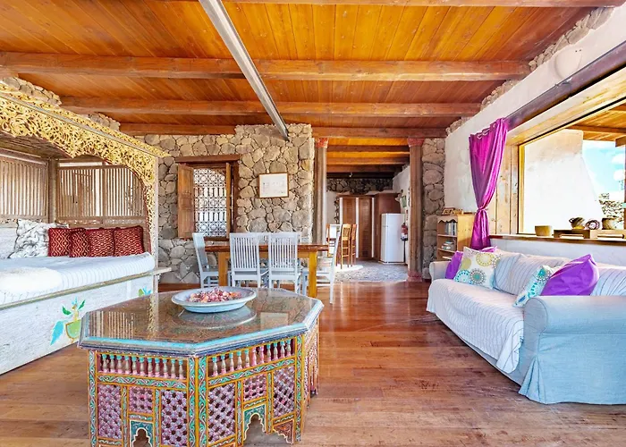 De Arrieta Village - Yurts And Stone - Shared Pool - Walking Distance To Arrieta - Off Grid 리조트 3*