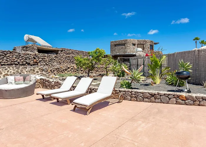 De Arrieta Village - Yurts And Stone - Shared Pool - Walking Distance To Arrieta - Off Grid 3*