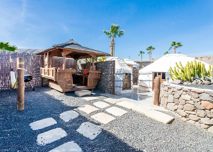 De Arrieta Village - Yurts And Stone - Shared Pool - Walking Distance To Arrieta - Off Grid 리조트 3*