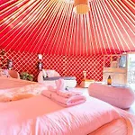 De Arrieta Village - Yurts And Stone - Shared Pool - Walking Distance To Arrieta - Off Grid 리조트