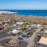 De Arrieta Village - Yurts And Stone - Shared Pool - Walking Distance To Arrieta - Off Grid Tabayesco
