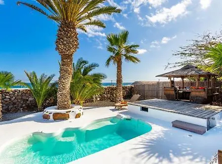 Feriested De Arrieta Village - Yurts And Stone - Shared Pool - Walking Distance To Arrieta - Off Grid Tabayesco