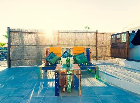 De Arrieta Village - Yurts And Stone - Shared Pool - Walking Distance To Arrieta - Off Grid