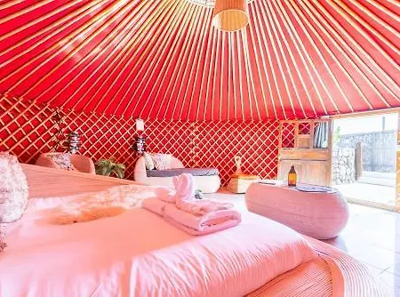 De Arrieta Village - Yurts And Stone - Shared Pool - Walking Distance To Arrieta - Off Grid 度假村
