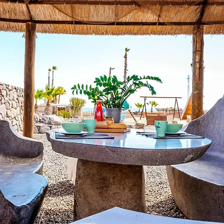 De Arrieta Village - Yurts And Stone - Shared Pool - Walking Distance To Arrieta - Eco Friendly Resort Tabayesco