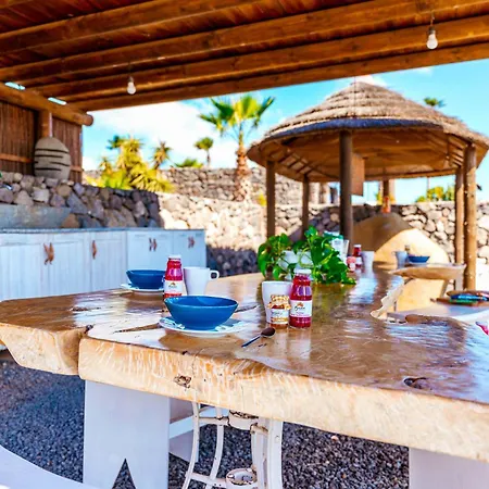 Resort De Arrieta Village - Yurts And Stone - Shared Pool - Walking Distance To Arrieta - Eco Friendly