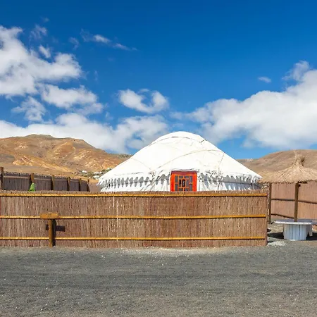 De Arrieta Village - Yurts And Stone - Shared Pool - Walking Distance To Arrieta - Eco Friendly Resort Tabayesco