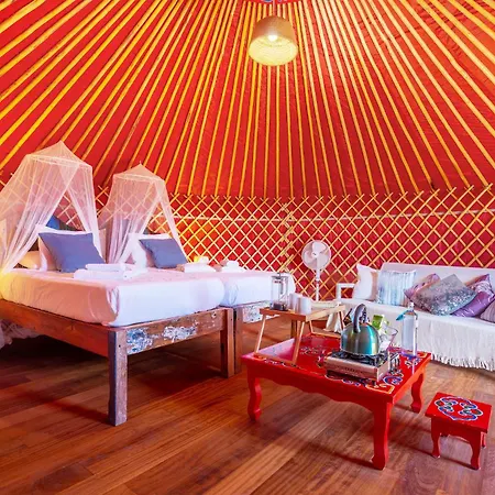 De Arrieta Village - Yurts And Stone - Shared Pool - Walking Distance To Arrieta - Off Grid 3* Tabayesco