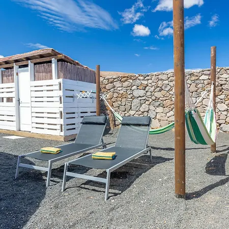 De Arrieta Village - Yurts And Stone - Shared Pool - Walking Distance To Arrieta - Off Grid Resort