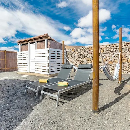 De Arrieta Village - Yurts And Stone - Shared Pool - Walking Distance To Arrieta - Eco Friendly *