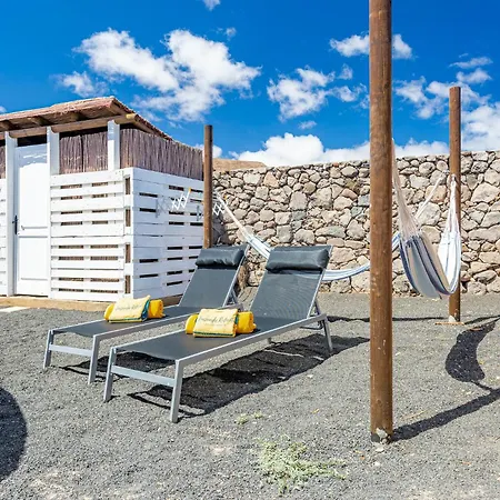 De Arrieta Village - Yurts And Stone - Shared Pool - Walking Distance To Arrieta - Eco Friendly Resort *