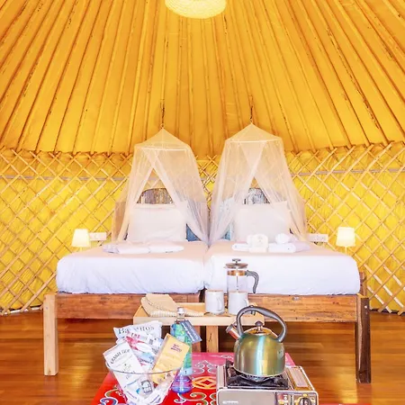 De Arrieta Village - Yurts And Stone - Shared Pool - Walking Distance To Arrieta - Eco Friendly Resort Tabayesco