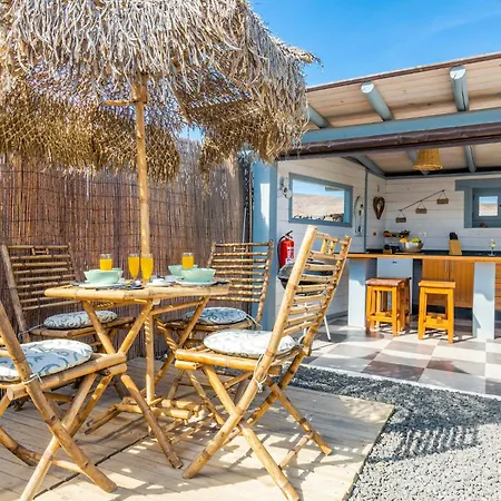 De Arrieta Village - Yurts And Stone - Shared Pool - Walking Distance To Arrieta - Off Grid 3* Tabayesco