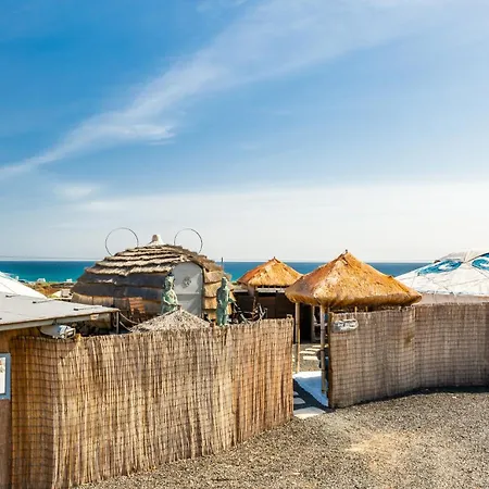 Resort De Arrieta Village - Yurts And Stone - Shared Pool - Walking Distance To Arrieta - Off Grid 3*