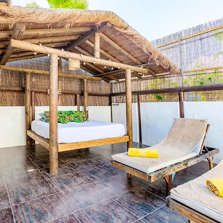 De Arrieta Village - Yurts And Stone - Shared Pool - Walking Distance To Arrieta - Off Grid 3* Tabayesco