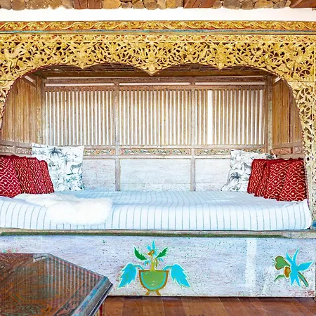 De Arrieta Village - Yurts And Stone - Shared Pool - Walking Distance To Arrieta - Eco Friendly Tabayesco