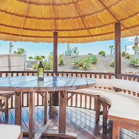 De Arrieta Village - Yurts And Stone - Shared Pool - Walking Distance To Arrieta - Eco Friendly