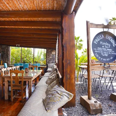 De Arrieta Village - Yurts And Stone - Shared Pool - Walking Distance To Arrieta - Off Grid Tabayesco