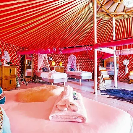 De Arrieta Village - Yurts And Stone - Shared Pool - Walking Distance To Arrieta - Off Grid Tabayesco
