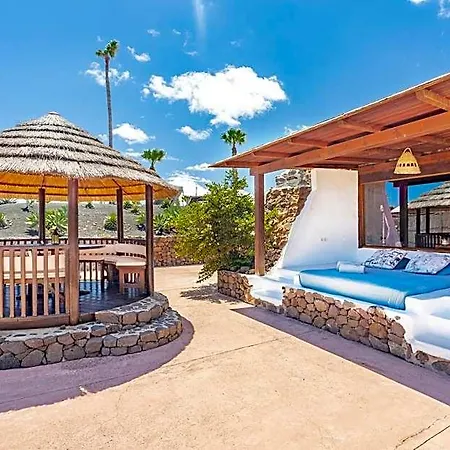 De Arrieta Village - Yurts And Stone - Shared Pool - Walking Distance To Arrieta - Off Grid 3* Tabayesco