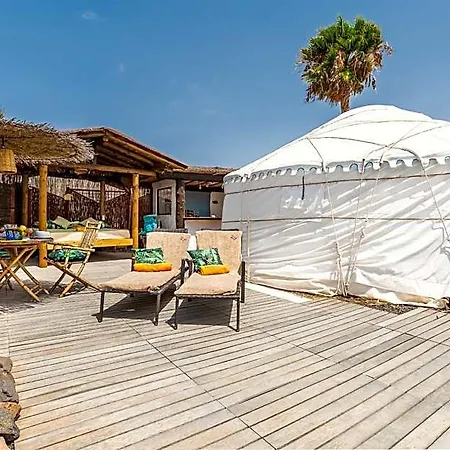 De Arrieta Village - Yurts And Stone - Shared Pool - Walking Distance To Arrieta - Off Grid Feriested Tabayesco