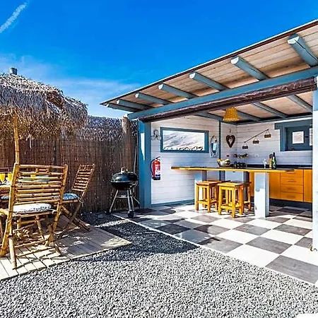 De Arrieta Village - Yurts And Stone - Shared Pool - Walking Distance To Arrieta - Off Grid