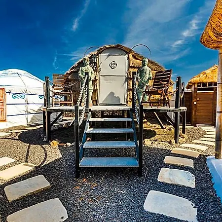 De Arrieta Village - Yurts And Stone - Shared Pool - Walking Distance To Arrieta - Off Grid 度假村