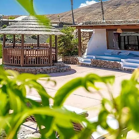De Arrieta Village - Yurts And Stone - Shared Pool - Walking Distance To Arrieta - Off Grid 度假村 3*