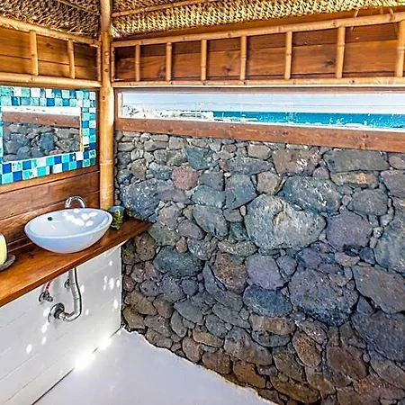 De Arrieta Village - Yurts And Stone - Shared Pool - Walking Distance To Arrieta - Off Grid Resort