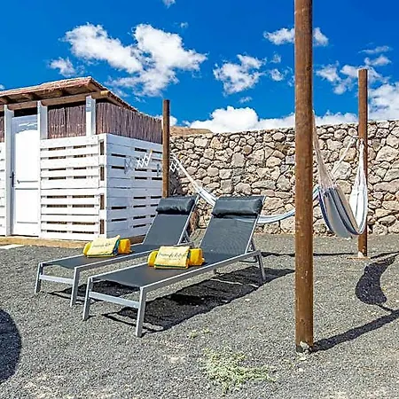 De Arrieta Village - Yurts And Stone - Shared Pool - Walking Distance To Arrieta - Off Grid Resort Tabayesco