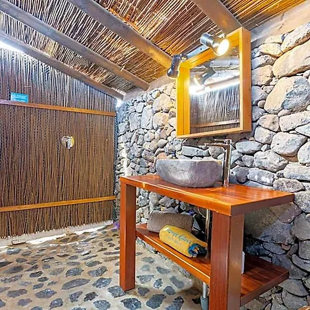 De Arrieta Village - Yurts And Stone - Shared Pool - Walking Distance To Arrieta - Off Grid 3* Tabayesco