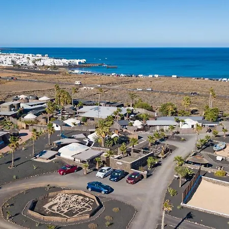 De Arrieta Village - Yurts And Stone - Shared Pool - Walking Distance To Arrieta - Eco Friendly Tabayesco