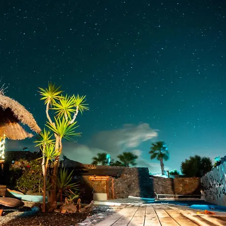 De Arrieta Village - Yurts And Stone - Shared Pool - Walking Distance To Arrieta - Eco Friendly