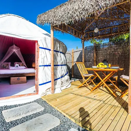 Resort De Arrieta Village - Yurts And Stone - Shared Pool - Walking Distance To Arrieta - Off Grid 3*