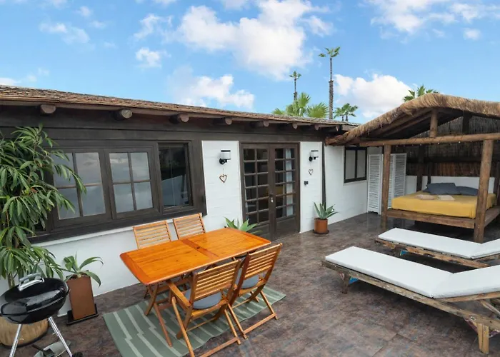 Resort De Arrieta Village - Yurts And Stone - Shared Pool - Walking Distance To Arrieta - Off Grid Tabayesco