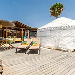 Resort De Arrieta Village - Yurts And Stone - Shared Pool - Walking Distance To Arrieta - Off Grid Tabayesco