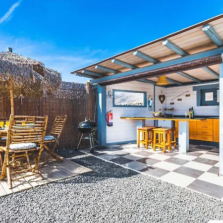 De Arrieta Village - Yurts And Stone - Shared Pool - Walking Distance To Arrieta - Off Grid Resort *