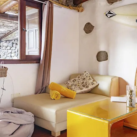 De Arrieta Village - Yurts And Stone - Shared Pool - Walking Distance To Arrieta - Off Grid Resort *