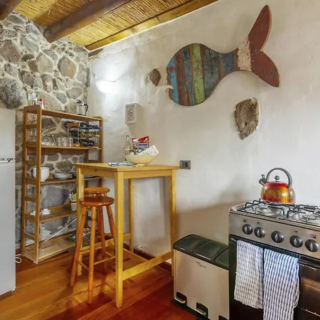 Resort De Arrieta Village - Yurts And Stone - Shared Pool - Walking Distance To Arrieta - Off Grid Tabayesco